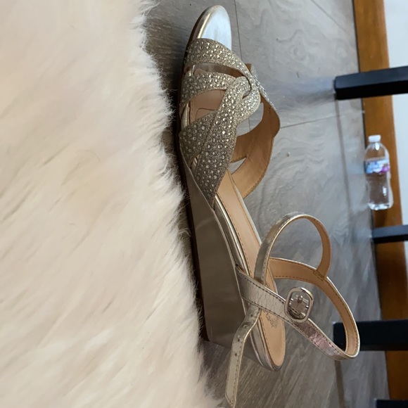 Heals - Picture 2 of 2